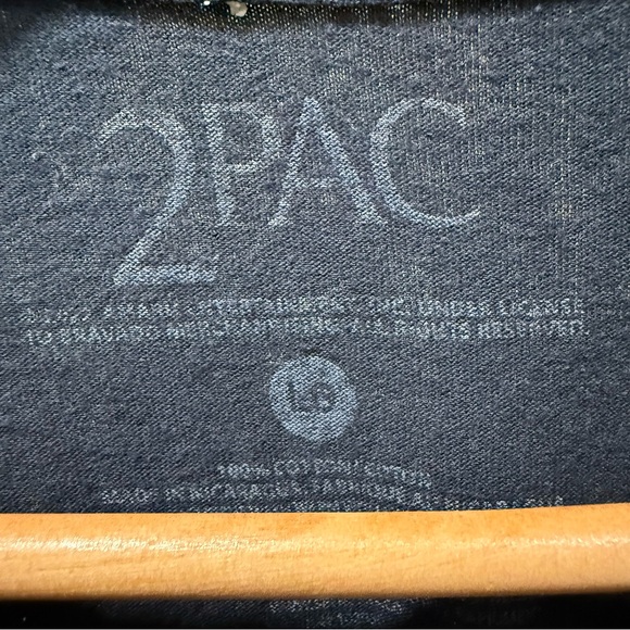 Tupac Rose Graphic Long Sleeve Shirt Black Size Large - Picture 2 of 6